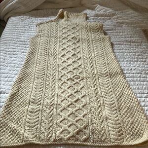 Cream Cable Knit Sleeveless Sweaterdress!